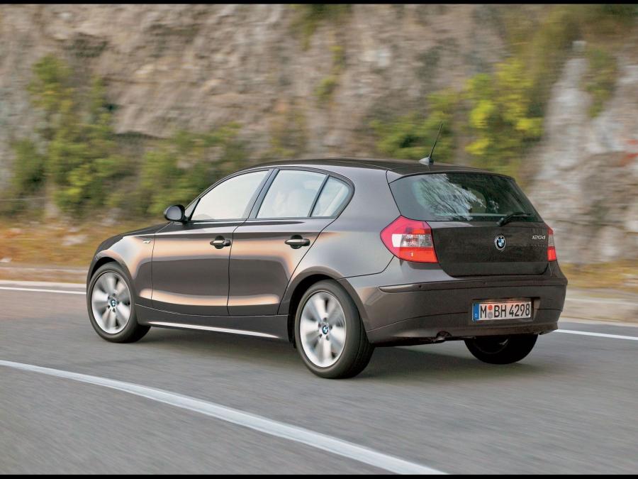  BMW 120i 2005 года  (фото 9 из 13)